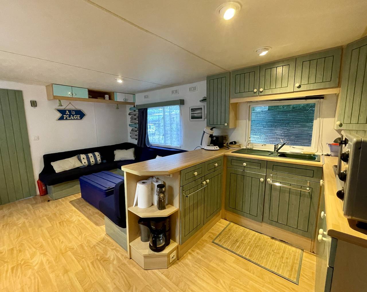 Mobilhome atypique 4 Chambres 2 salles de bain - Camping Familial Jf02 in Les Mathes, Côte de Beauté