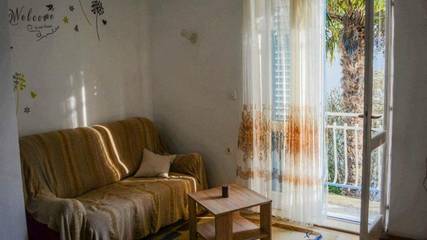 Ferienwohnung für 4 Personen, mit Garten und Terrasse in Vodice