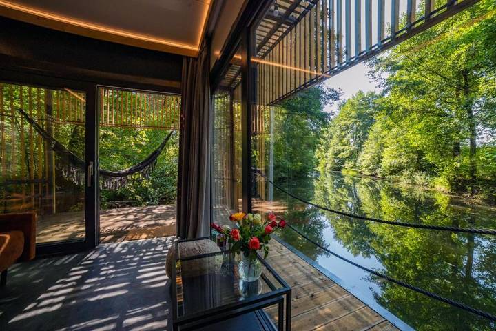 Boot für 4 Personen, mit Seeblick und Ausblick sowie Sauna und Garten, mit Haustier in Polen