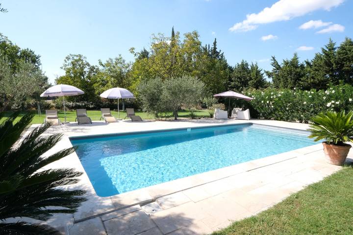 Location de vacances pour 8 personnes, avec jardin à Caumont-sur-Durance - 2