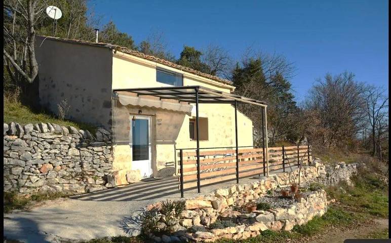 Gîte pour 4 personnes, avec vue ainsi que piscine et jardin à Simiane-la-Rotonde - 2