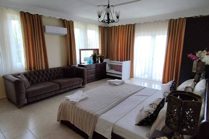 Luxusvilla mit privatem Pool, großem grünen Garten und kostenlosem WIFI unbegrenzt in Fethiye, Türkische Ägäis