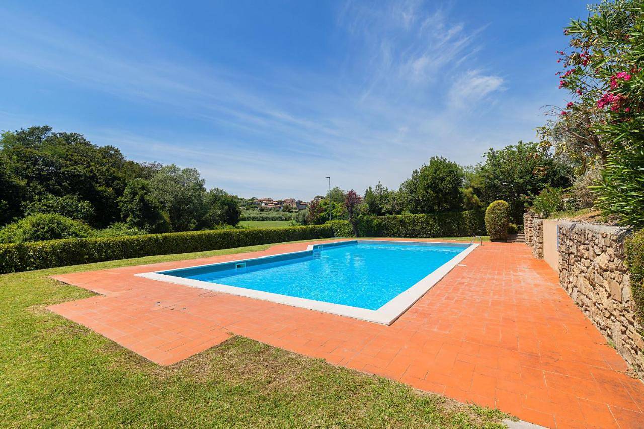 Borgo Stropea by Whale Homes in Soiano del Lago, Gardasee-Berge