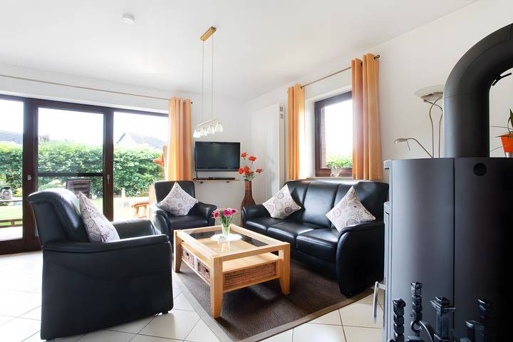 Ferienhaus Britschock 4 Sterne-eingezäunter Garten, ruhige Lage, Strandnähe, Sauna, Kamin, 5 Pers. in Friedrichskoog-Spitze, Friedrichskoog