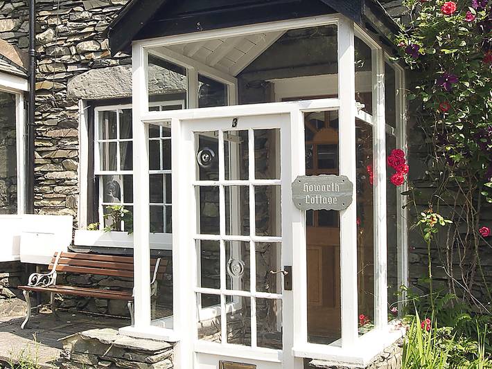 Log cabin for 4 people, with garden, with pets in White Cross Bay