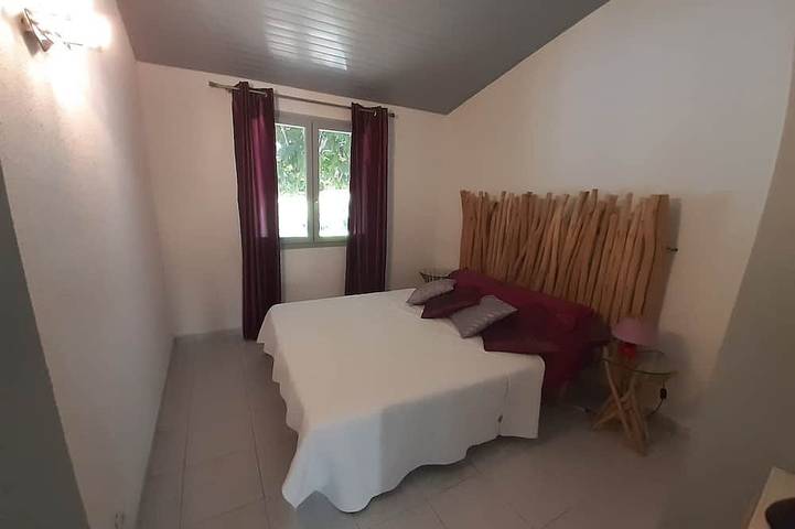 Location de vacances pour 8 personnes, avec balcon et jardin dans Plage de Vardiola - 3