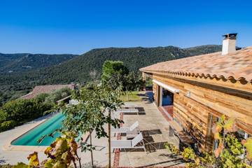 Maison De Vacances pour 8 Personnes dans Monacia-d'Aullène, Corse-du-Sud, Photo 1