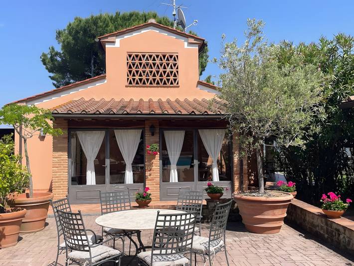 Villa 'Karla' with Private Pool, Wi-Fi and Air Conditioning in Chianni, Etruscan Coast
