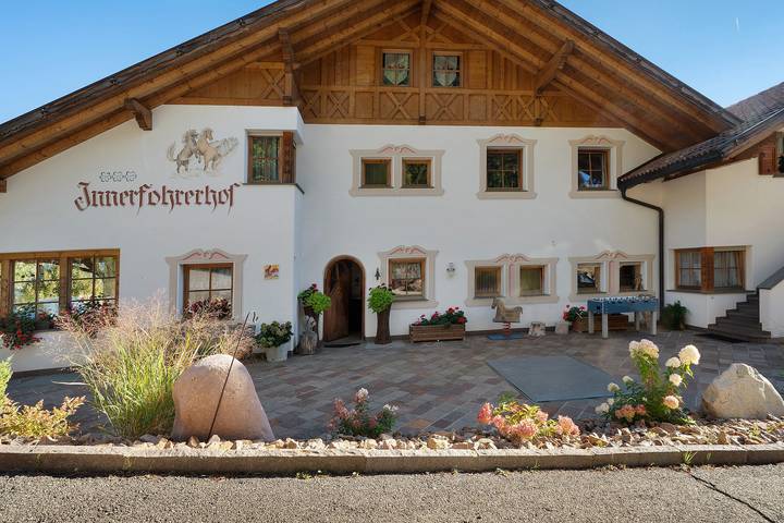 Ganze Wohnung, Apartment „4 Latemar“ mit Bergblick, Gemeinschaftsgarten und WLAN in Welschnofen, Dolomiti Superski