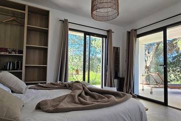 Gîte pour 2 personnes, avec piscine et jardin à Olmiccia