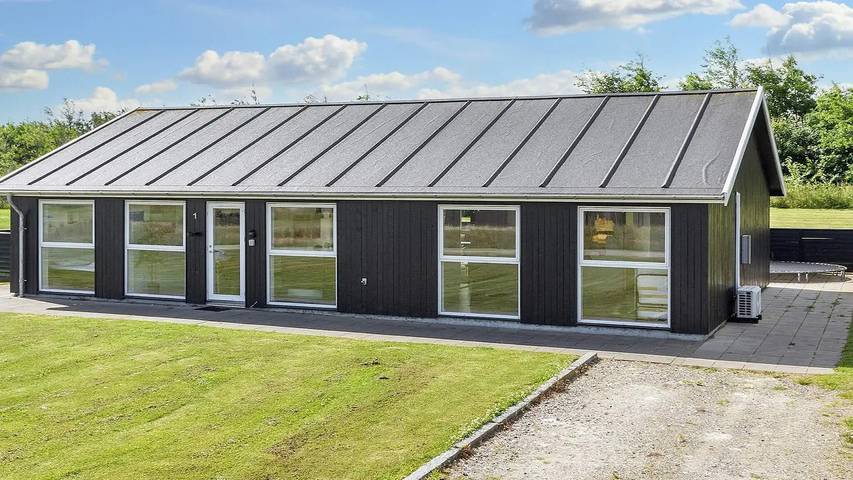 Ferienhaus für 7 Personen, mit Whirlpool und Terrasse sowie Garten und Sauna in Grønhøj Strand