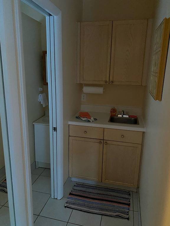 Ganze Wohnung, Strand Getaway Jetzt!Cosy Studio, Sun, Sand, Surf & Save $ 's. Walk 2 Town Pubs Eats. W-Lan in Madeira Beach, Pinellas County