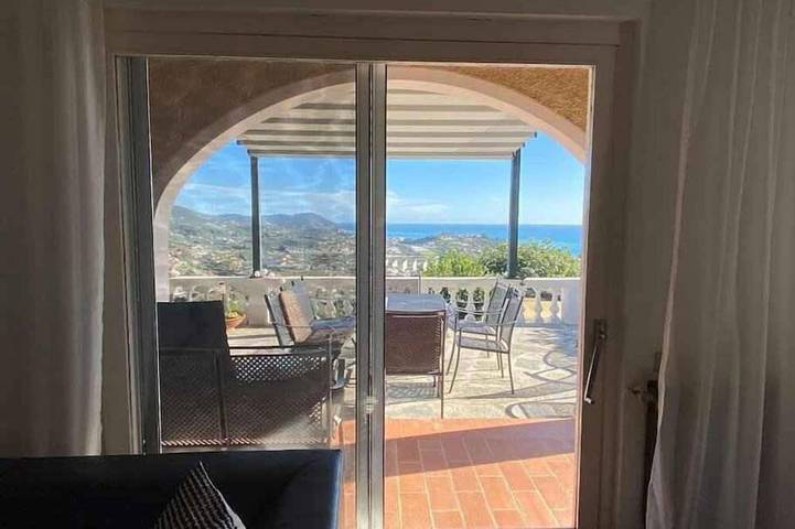 Villa pour 6 personnes, avec Jardin à Imperia
