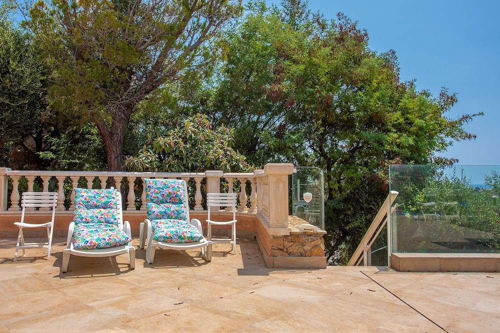 Ganze Wohnung, Studio 'L'Esterel' mit Meerblick, Wi-Fi und Klimaanlage in Agay, Saint-Raphaël