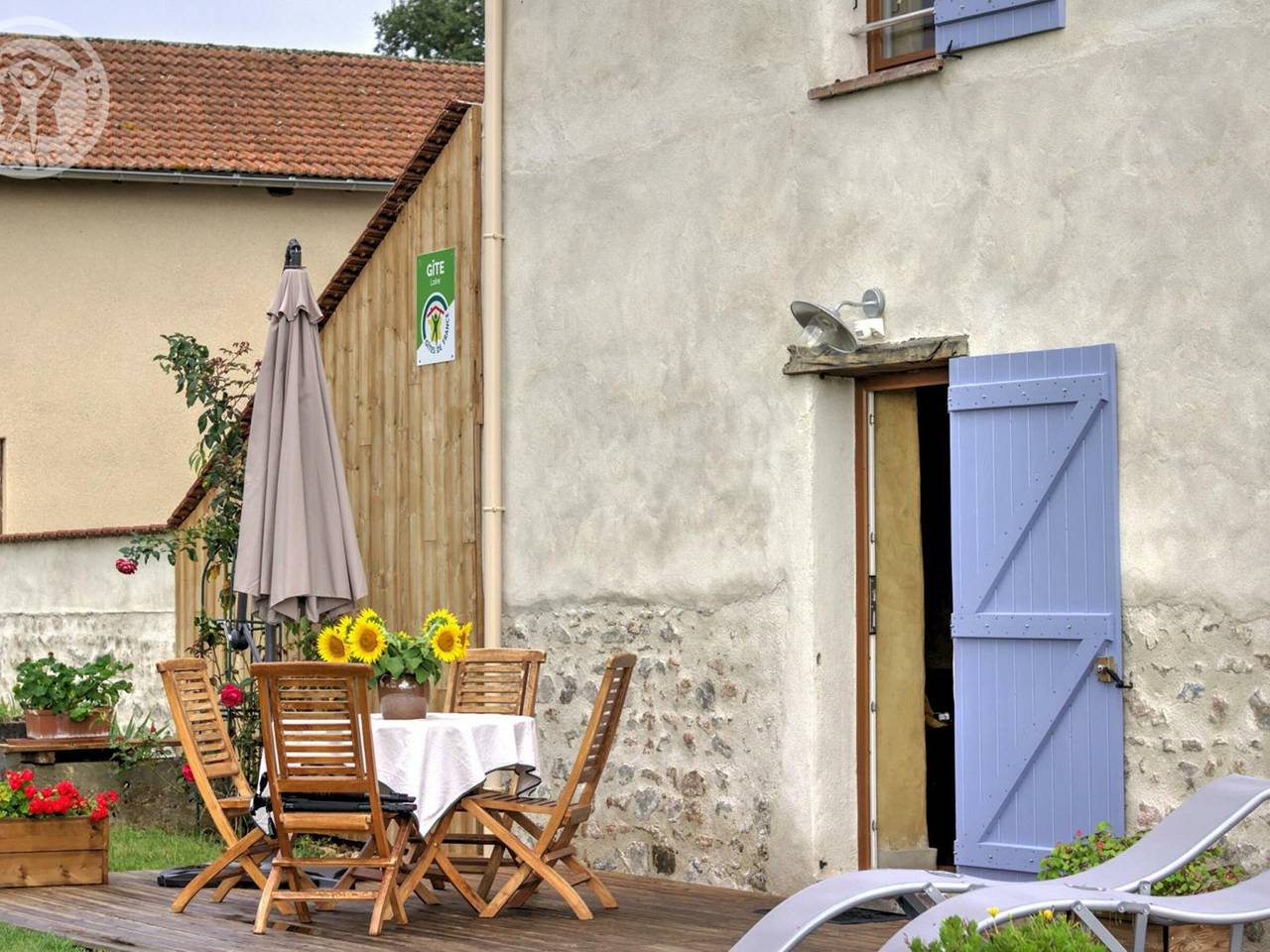 Gîte Authentique avec Internet Très Haut Débit à Amions-Vézelin in Dancé, Région de Roanne