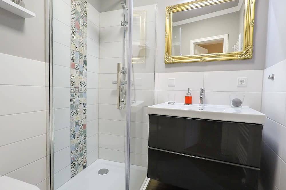 Ganze Wohnung, Friendly Home - Appartement \"Calm\" - Köln - Messe - Bonn - Phantasialand in Bornheim/Brenig, Bornheim