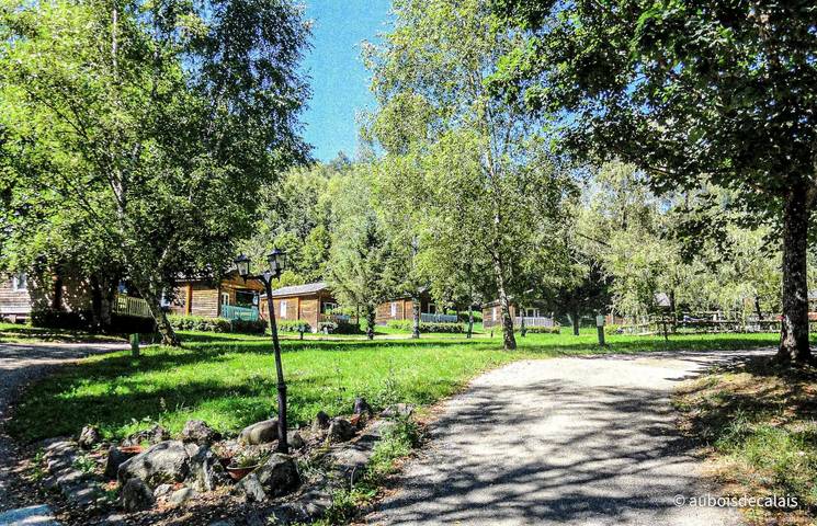 Camping pour 4 personnes, avec terrasse, animaux acceptés en Corrèze - 2