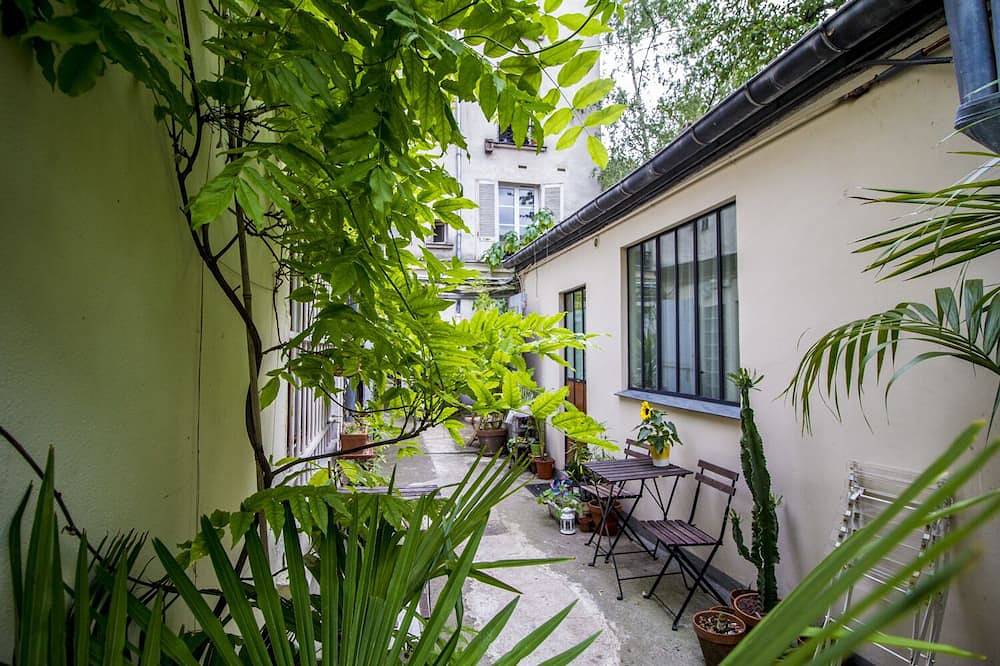 The little house in the Buttes Chaumont in Paris, Ile de France