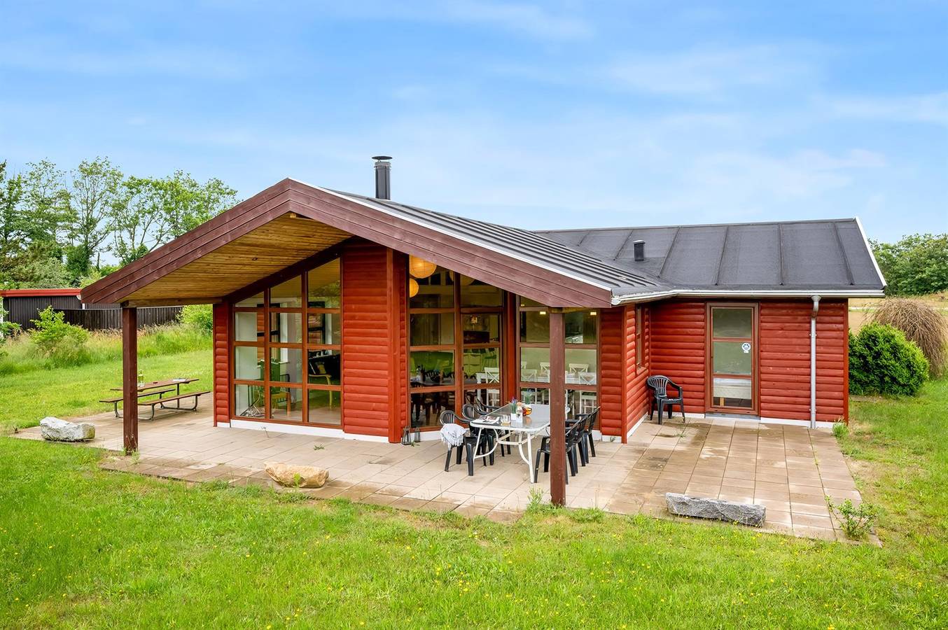 Stunning home in Skjern w/ 4 Bedrooms, Sauna and Wifi in Skjern, Fjord Ringkøbing