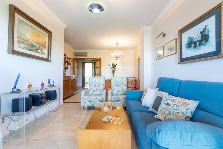 Ganze Wohnung, Wunderschönes Apartment Costa Lago am Strand mit Pool, Wlan und Meerblick; Parkplätze vorhanden in Playa de Playamar, Torremolinos