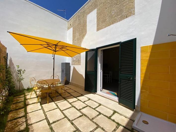 Ferienwohnung für 4 Personen, mit Terrasse und Garten in Vernole