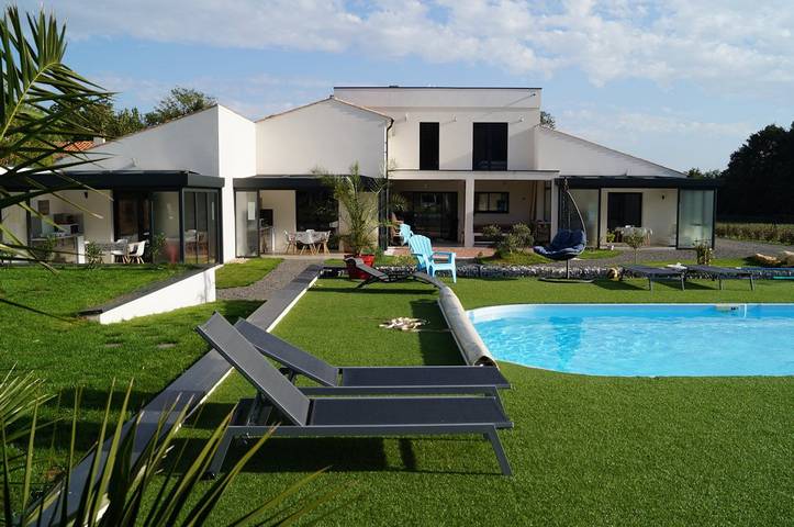 Chambre d’hôte pour 5 personnes, avec jardin et piscine en Charente-Maritime - 2
