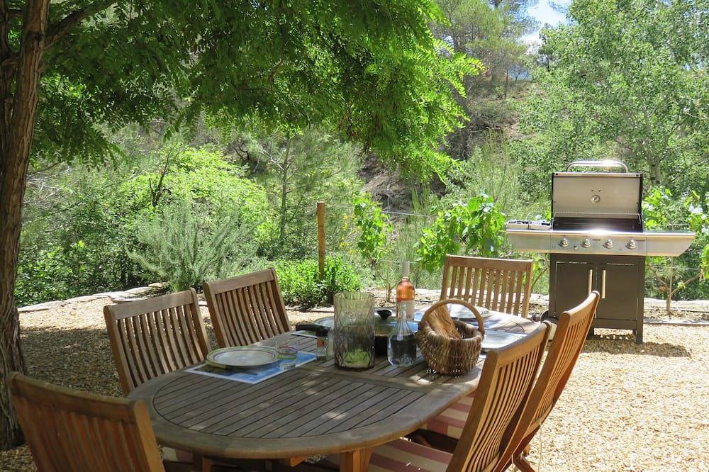 Apartamento entero, Un paraíso para ciclistas, ciclistas de montaña, excursionistas y amantes de la naturaleza. in Eygaliers, Región de Nyons