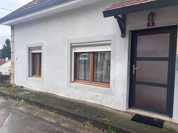 Gîte pour 4 personnes, avec vue dans Ouhans