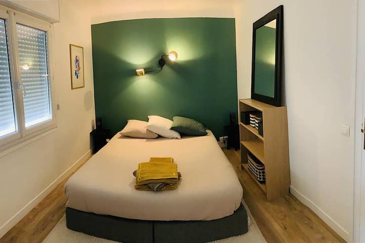 Ganze Wohnung, \"L'Etale\", Wohnung mit Terrasse im Herzen des Stadtzentrums. 2 Schritte vom See entfernt in Hossegor-See, Hossegor