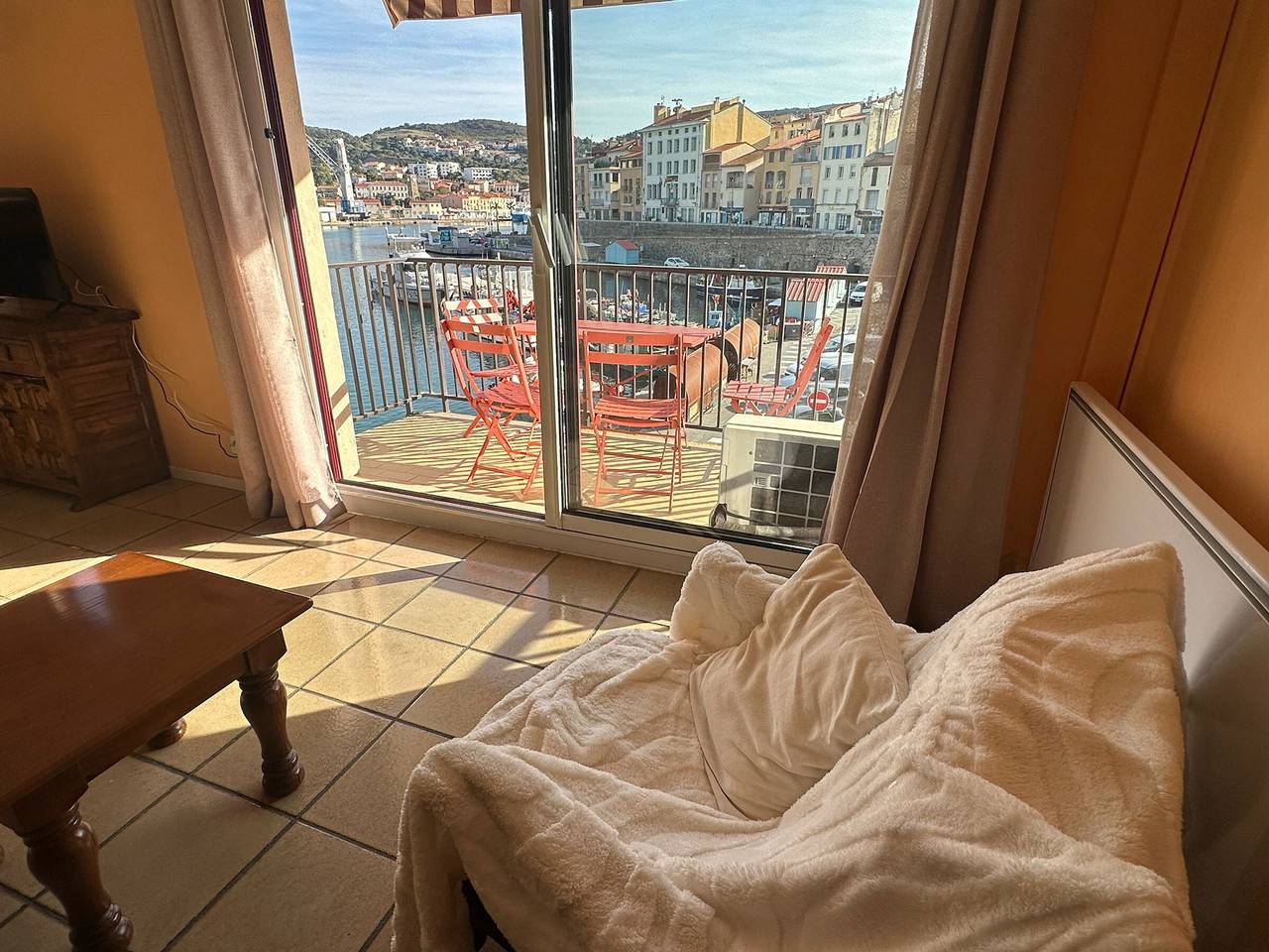 Ganze Wohnung, Wohnung mit Klimaanlage, Hafenblick - 4 Pers. in La Côte Vermeille, Port-Vendres