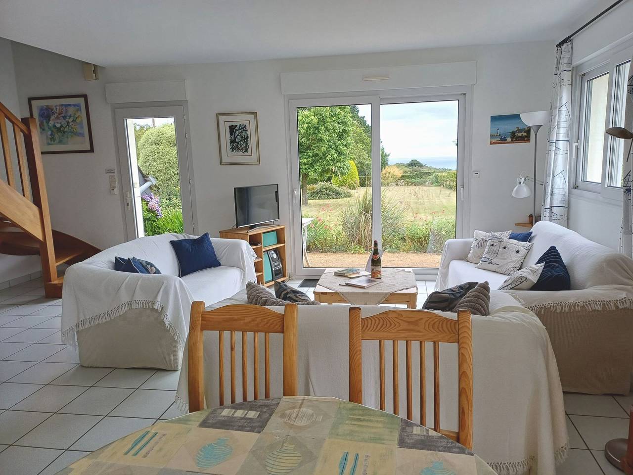 Komforthaus mit Traumgarten und Meerblick in Plouha, Côte de Goëlo