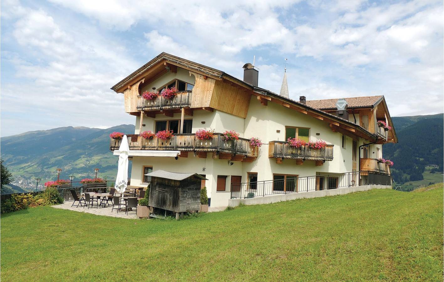 Ganze Ferienwohnung, Appartement mit Bergblick - Parkplatz, Terrasse, Internet (79 Zeichen) in Gailtaler Alpen, Kartitsch