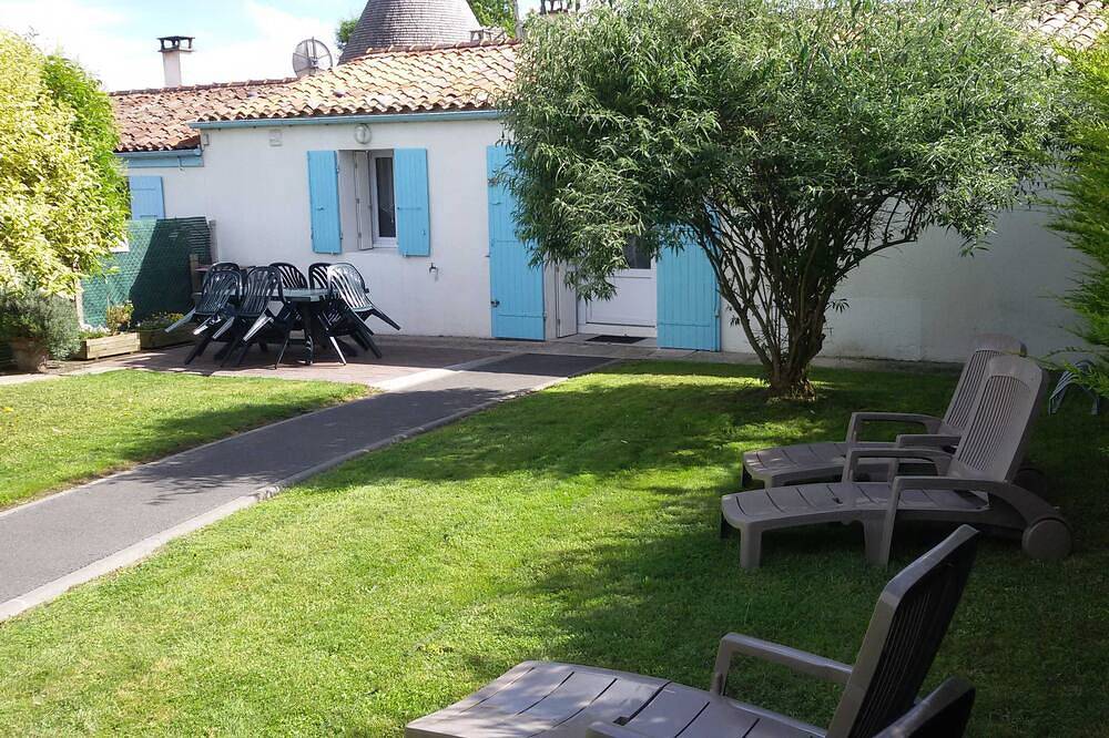 Gite du Moulin de la Croix proche de Royan et des plages in Arces, Région de Saintes
