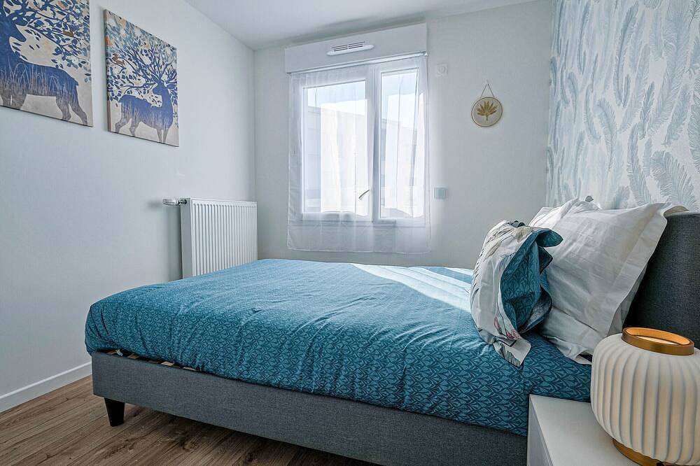 Entire apartment, Bright apartment with terrace and parking near Disneyland Paris in Chessy, Seine-et-Marne