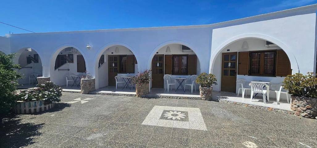 Hôtel pour 2 personnes, avec piscine et jardin ainsi que vue et balcon à Karterados - 2