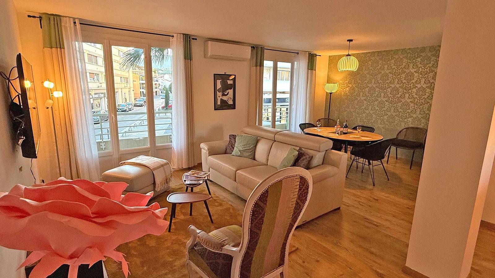Apartamento vacacional entero, Apartamento de vacaciones para 5 personas con terraza in Sainte-Maxime, Region de Draguignan