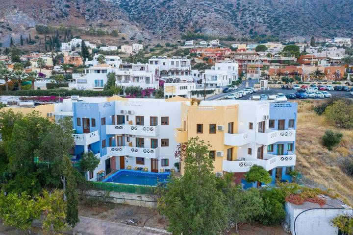 Vakantiewoning voor 4 personen, with tuin and zwembad as well as uitzicht, met huisdier in Koutouloufari