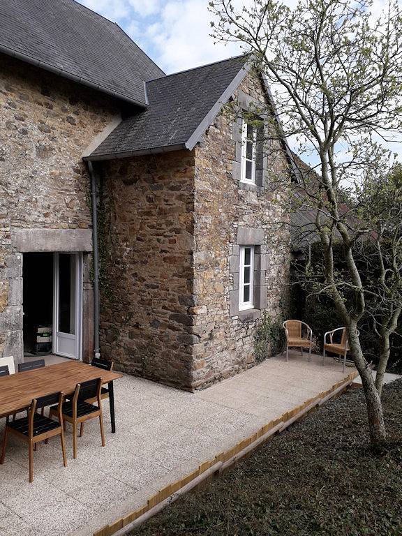 Gîte pour 12 personnes, avec jardin et terrasse à Gratot - 4