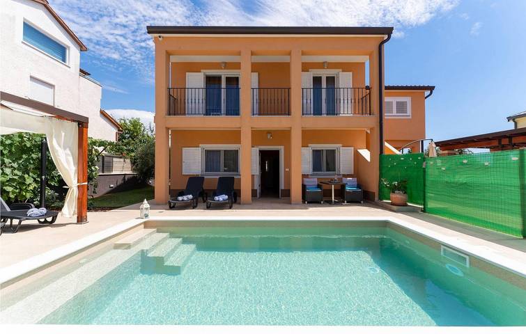 Ferienhaus für 5 Personen, mit Garten in Novigrad