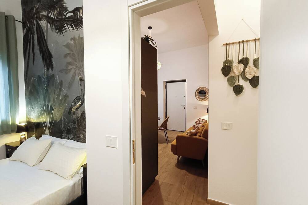 Apartamento entero, Tropical escape 20 meters from the sea- Richard's Tropical Apartment in Capo d'Orlando, Provincia de Messina