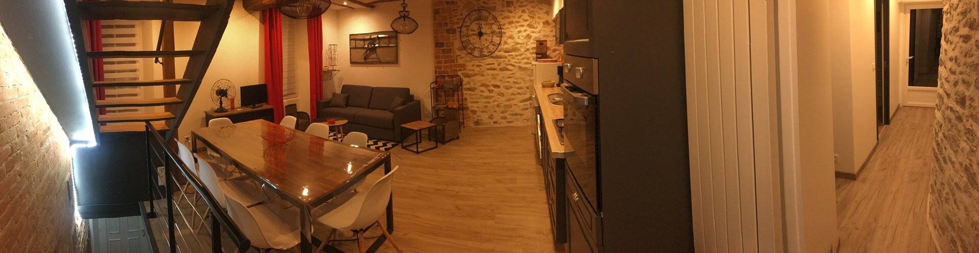 Ganze Wohnung, Appartement „Les Glycines N2“ mit privater Terrasse, Balkon und Wlan in Les Epesses, Loire-Tal