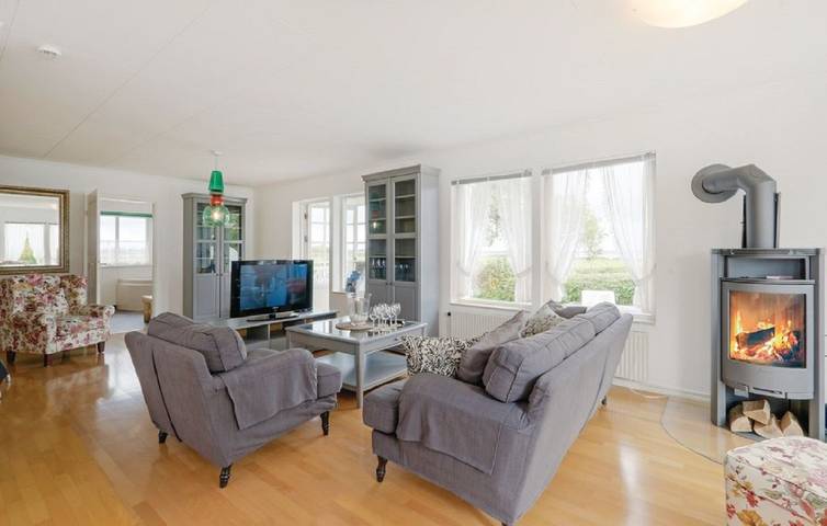 Ferienhaus für 6 Personen, mit Whirlpool und Terrasse sowie Garten und Sauna in Schlei - 2