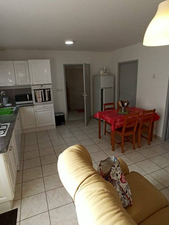 Gîte pour 3 personnes dans Blyes - 4