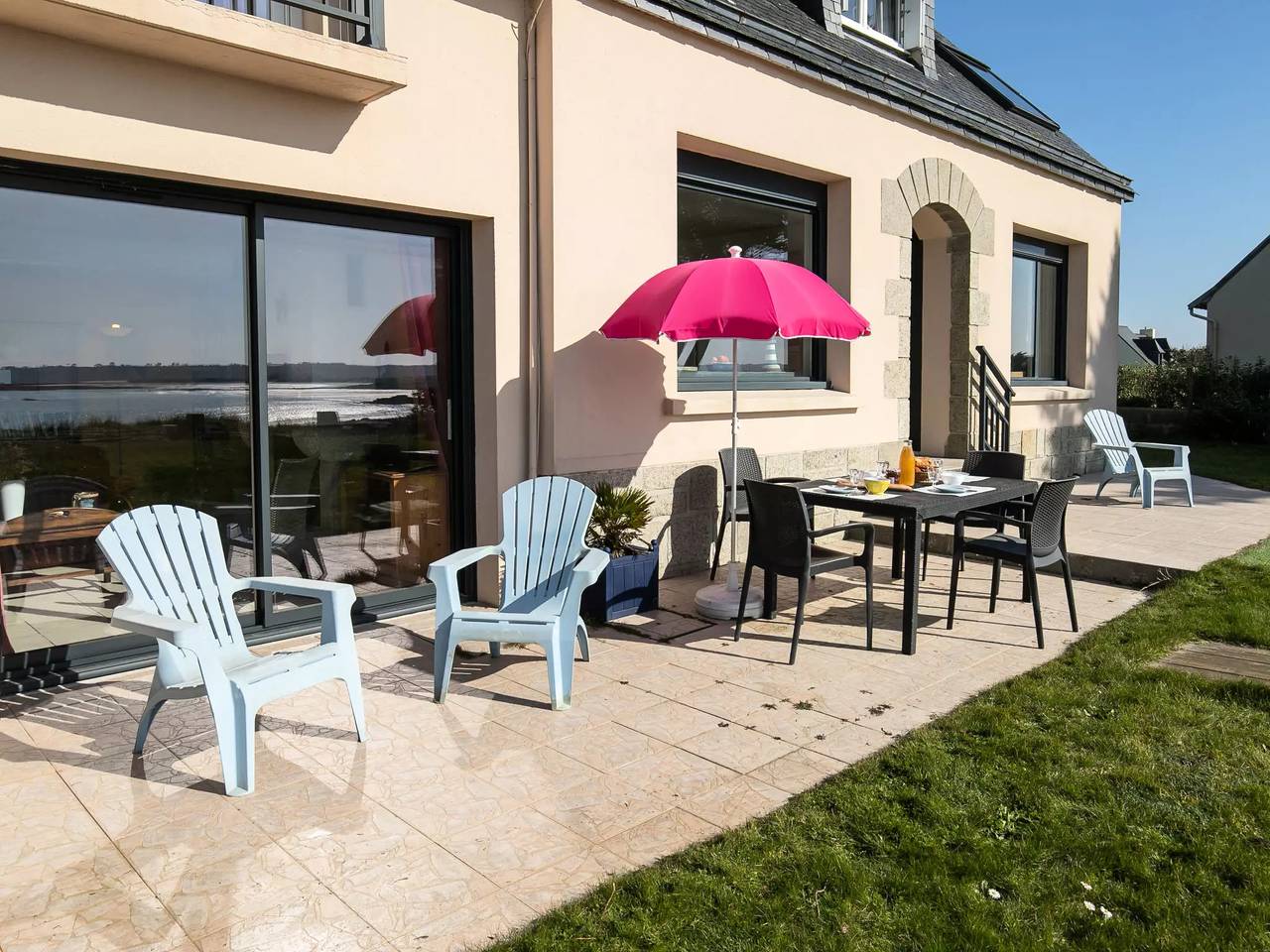 Appartement entier, 4 Pièces 4 Personnes in Kerlouan, Région de Brest