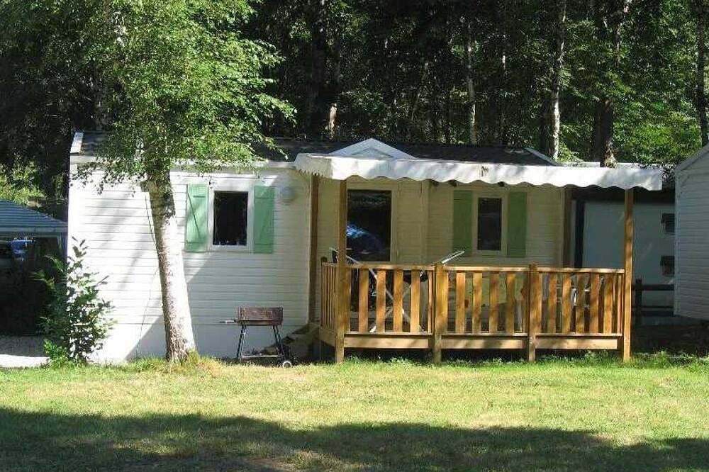 Camping 3 étoiles - Piscine  - ccaihgb in Seix, Parc naturel régional des Pyrénées ariégeoises