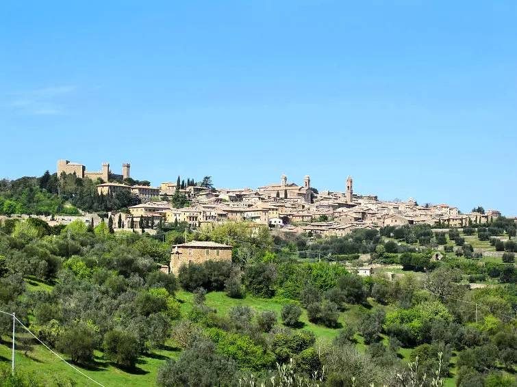 6 personas in San Giovanni d'Asso, Montalcino