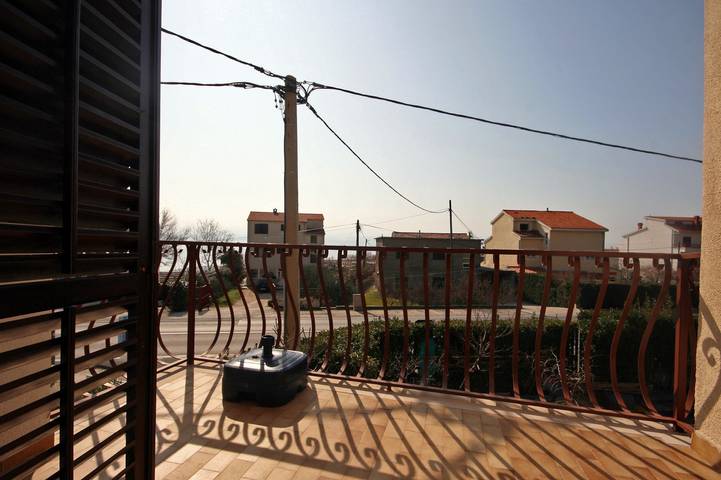 Ganze Wohnung, Studio Appartement mit Terrasse und Meerblick Duce, Omis As-4852-a in Dugi Rat, Omis-Riviera
