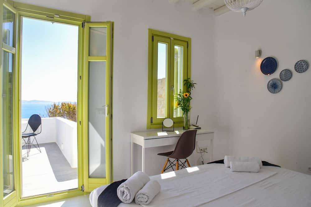 Villa Agnes Mykonos - 5 bedrooms - seaview - pool - fast satellite internet in Agios Stefanos, Mykonos