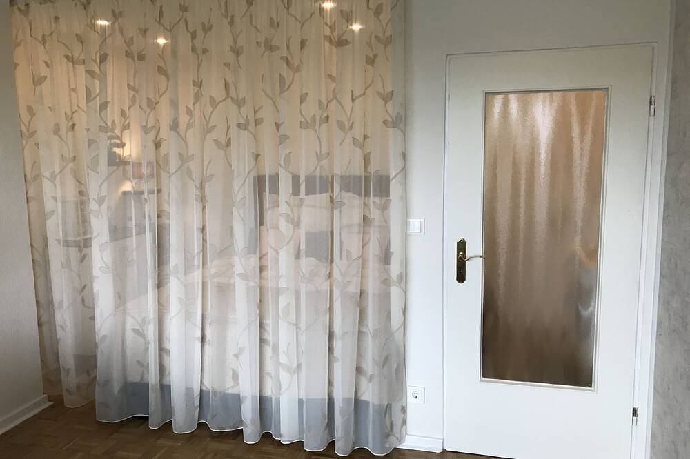Ganze Wohnung, Apartment mit Sonnenbalkon Sankt Augustin Zentrum in Niederpleis, Sankt Augustin