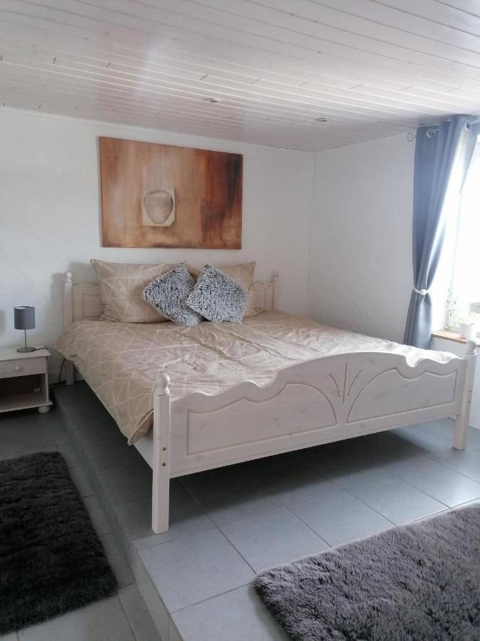 Ferienwohnung für 3 Personen, mit Terrasse und Garten